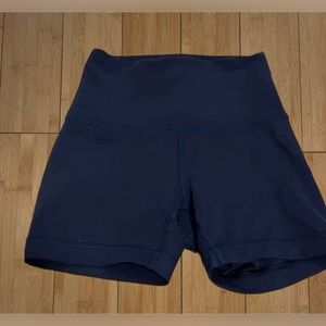 Lululemon 🍋 True navy Align shorts 2”